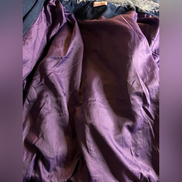 Distressed And sequined Jean Jacket Size Large oversized and lined - Picture 7 of 7